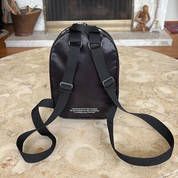 NWOT Adidas Originals Women's Santiago Mini Backpack Black & White 35L - Picture 5 of 12